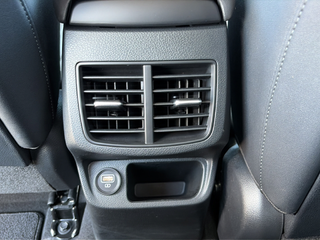 Used 2023 Kia Seltos S w/ Navigation Package FWD image 11