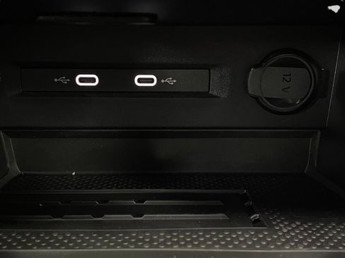 New 2026 Volkswagen Taos SE image 23