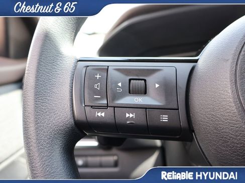 Used 2023 Nissan Rogue SV AWD/4WD image 26