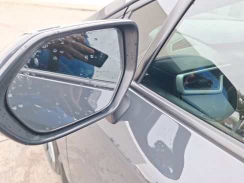 Used 2025 Toyota Corolla SE image 14