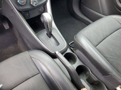 Used 2017 Chevrolet Trax LT w/ LT Convenience Package FWD image 19