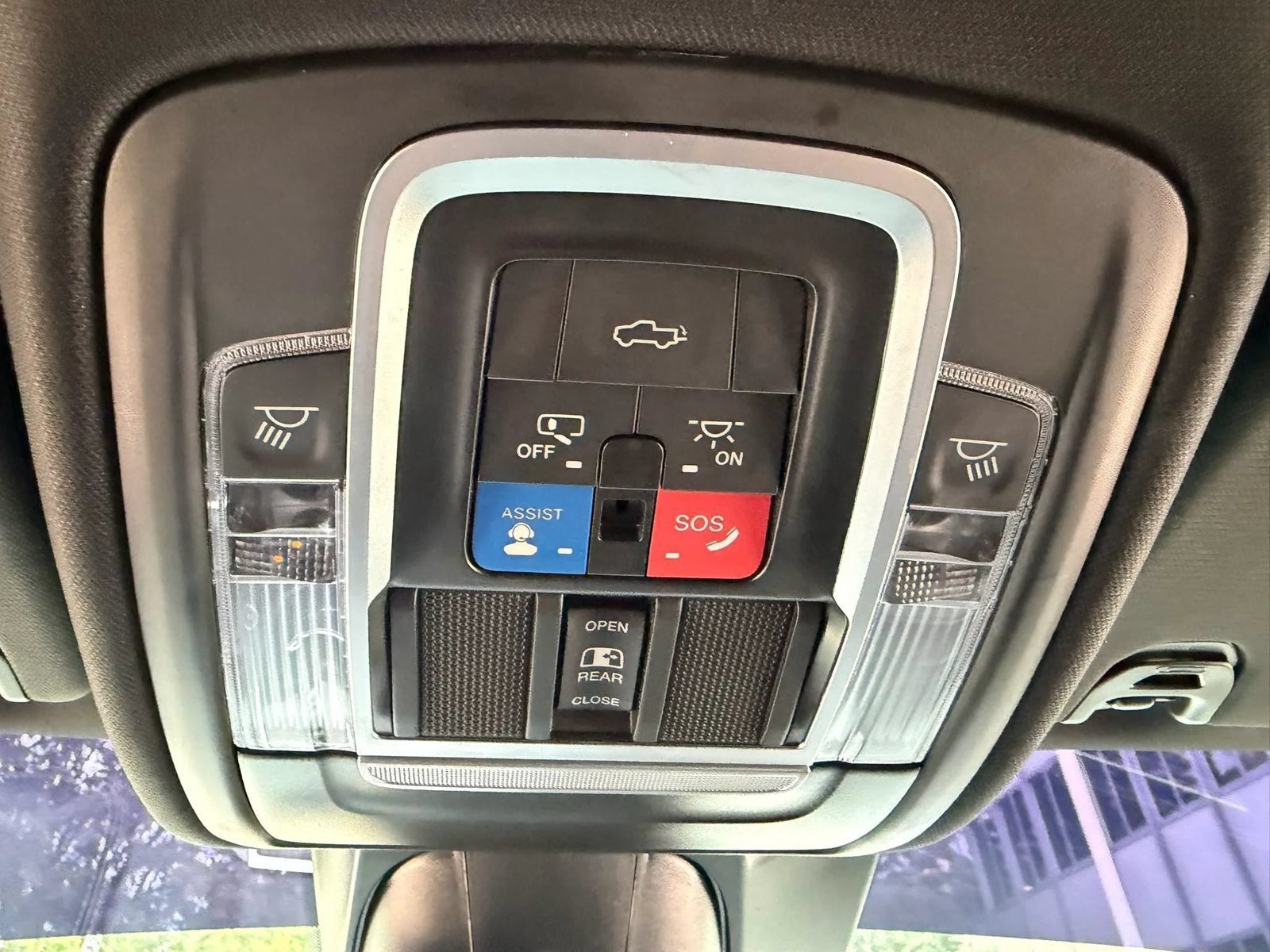 Used 2023 RAM 1500 Laramie AWD/4WD image 35
