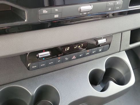 New 2025 Mercedes-Benz Sprinter 2500 image 31