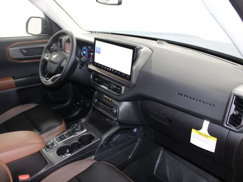 New 2025 Ford Bronco Sport Outer Banks w/ Sasquatch Outer Banks Package AWD/4WD image 28