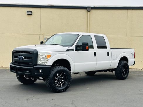 Used 2015 Ford F250 XL w/ Power Equipment Group image 4
