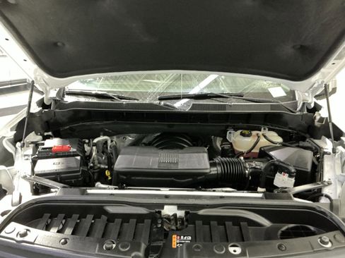Used 2024 Chevrolet Silverado 1500 LT AWD/4WD image 25