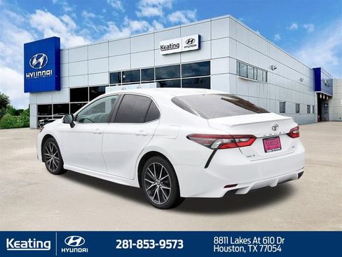 Used 2023 Toyota Camry SE FWD image 7