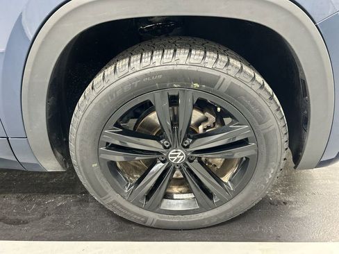 Used 2022 Volkswagen Atlas SEL R-Line image 13