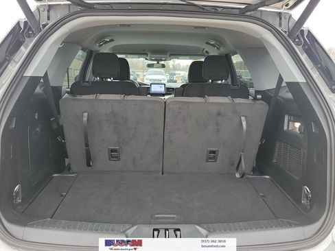 Certified 2023 Ford Explorer XLT AWD/4WD image 5