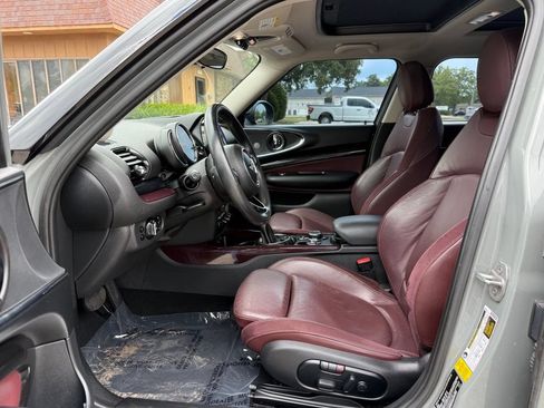Used 2016 MINI Cooper Clubman FWD image 10