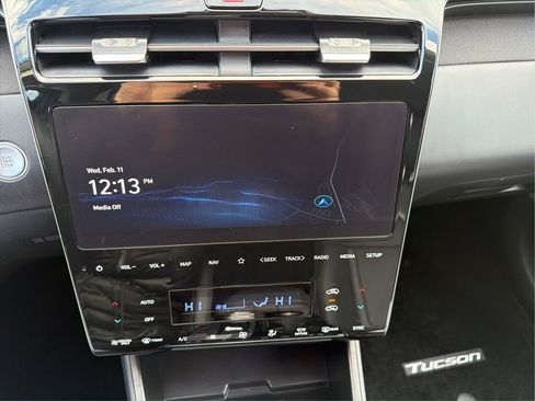Certified 2024 Hyundai Tucson Limited image 15
