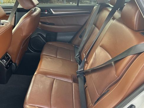 Used 2017 Subaru Outback 2.5i Touring image 10