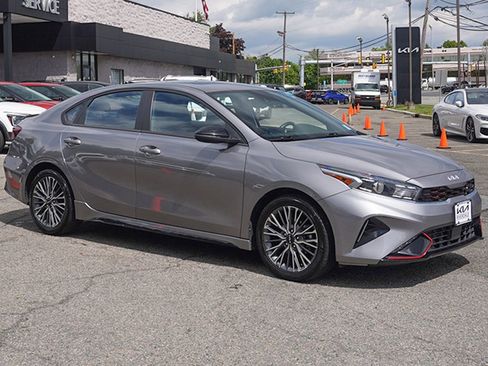 Used 2024 Kia Forte GT-Line w/ GT-Line Premium Package FWD image 2
