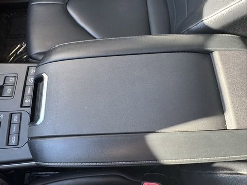 Certified 2022 Toyota Highlander XLE image 25