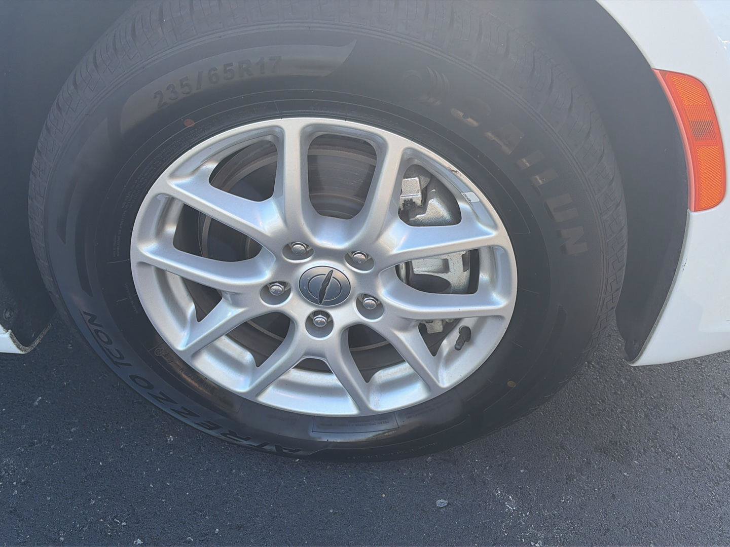 Used 2024 Chrysler Pacifica Touring-L FWD image 39