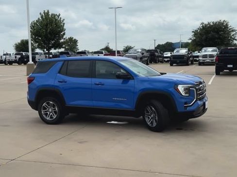 New 2026 GMC Terrain Elevation w/ Technology Package II FWD image 3