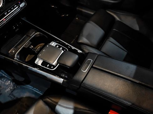 Used 2020 Mercedes-Benz GLB 250 image 21