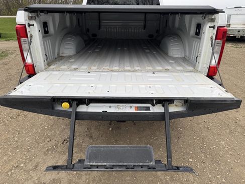 Used 2017 Ford F350 XLT w/ XLT Value Package AWD/4WD image 10