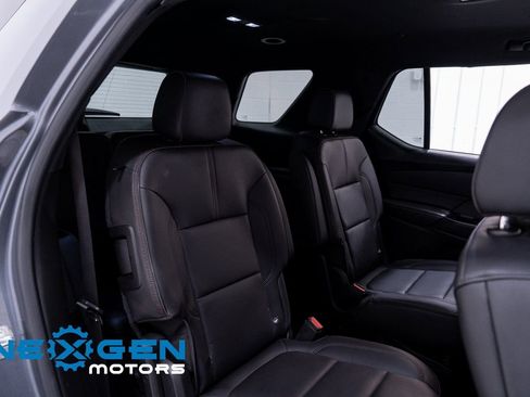Used 2023 Chevrolet Traverse RS w/ LPO, Floor Liner Package AWD/4WD image 50