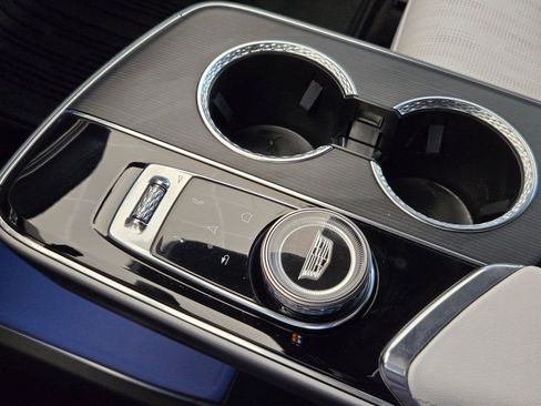 Certified 2024 Cadillac Lyriq Luxury AWD/4WD image 21