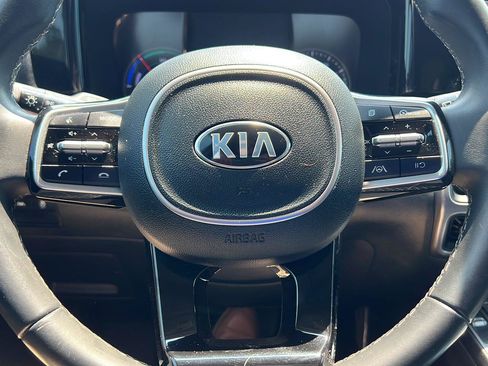 Used 2021 Kia Sorento S FWD image 11