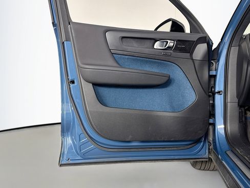 Used 2022 Volvo C40 P8 Recharge Ultimate image 20