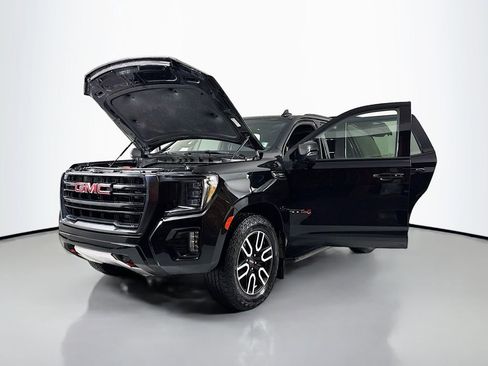 Used 2022 GMC Yukon AT4 AWD/4WD image 11