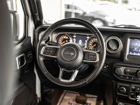 Used 2019 Jeep Wrangler Unlimited Sahara w/ Safety Group image 35