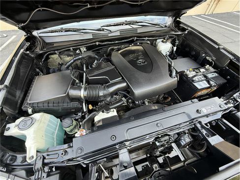 Used 2018 Toyota Tacoma TRD Pro AWD/4WD image 22