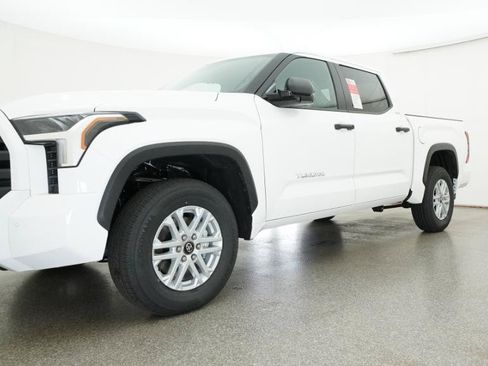 New 2026 Toyota Tundra SR5 w/ SR5 Convenience Package AWD/4WD image 21