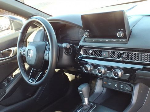 Used 2025 Honda Civic Sport image 12