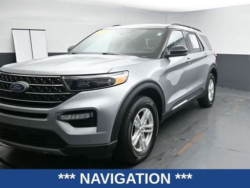 Used 2023 Ford Explorer XLT w/ Equipment Group 202A image 5