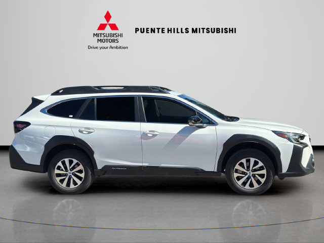 Used 2024 Subaru Outback Premium AWD/4WD image 4