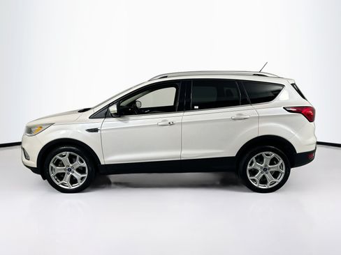 Used 2019 Ford Escape Titanium w/ U0J03 - Titanium Tow Package FWD image 8