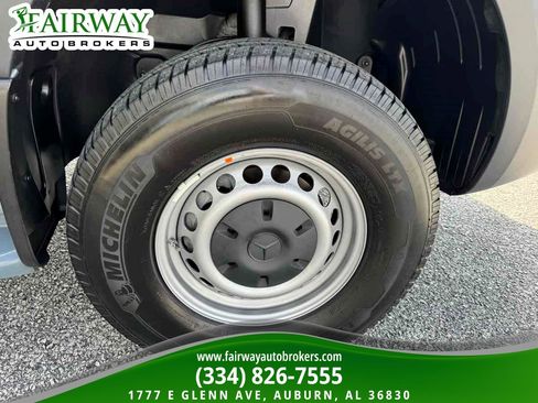 Used 2022 Mercedes-Benz Sprinter 2500 image 38