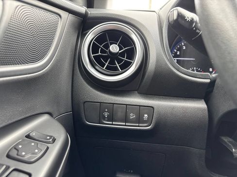 Used 2023 Hyundai Kona SEL FWD image 32