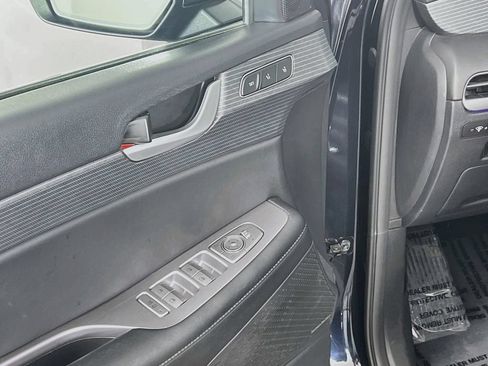 Certified 2024 Hyundai Palisade Limited AWD/4WD image 17