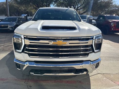 Used 2024 Chevrolet Silverado 2500 LTZ image 10