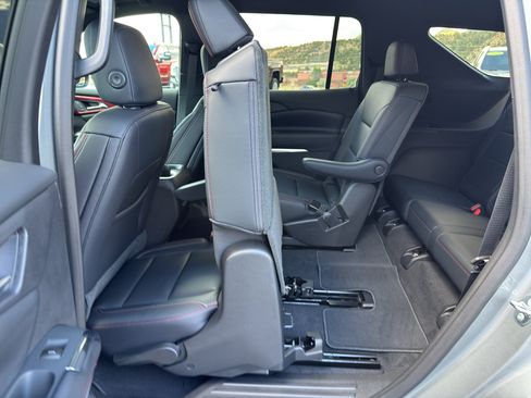 New 2026 Chevrolet Traverse Z71 w/ Enhanced Driving Package AWD/4WD image 17