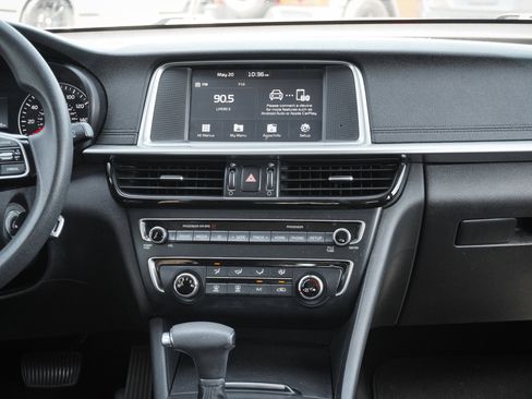 Used 2019 Kia Optima LX FWD image 28