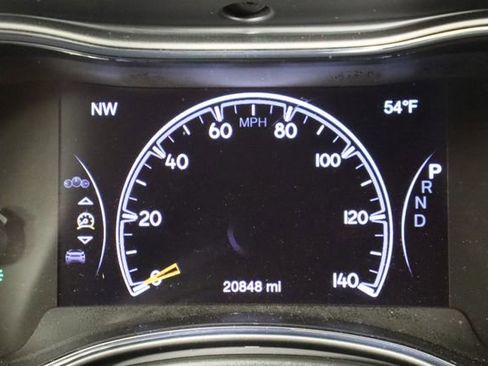 Used 2022 Jeep Grand Cherokee Limited image 39