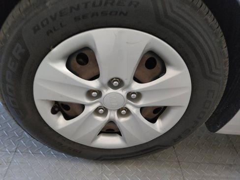 Used 2018 Kia Forte LX w/ LX Rear Camera Package image 31