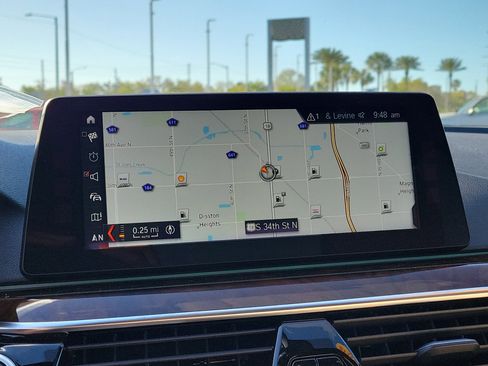 Used 2018 BMW 530i xDrive w/ Premium Package image 25