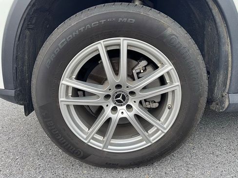 Used 2023 Mercedes-Benz GLC 300 4MATIC image 11