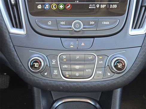 Used 2025 Chevrolet Malibu LT image 14