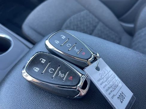 Used 2023 Chevrolet Equinox LT FWD image 10