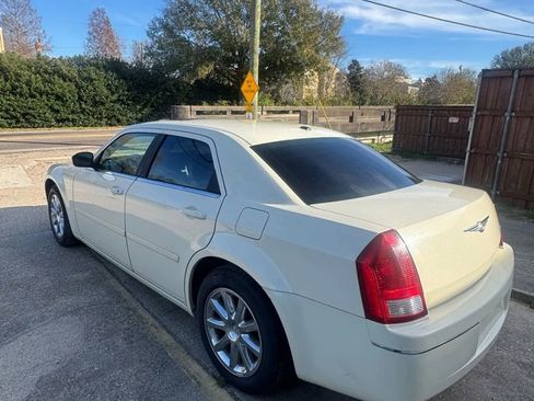 Used 2007 Chrysler 300 Touring L image 5
