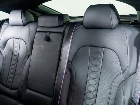 Used 2025 BMW X6 M Competition image 34