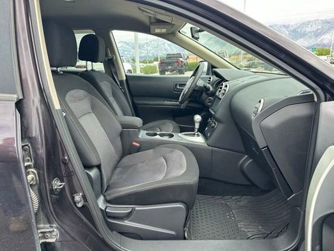 Used 2013 Nissan Rogue SV AWD/4WD image 17