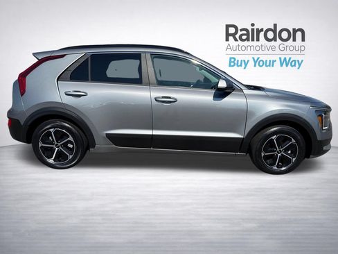Certified 2024 Kia Niro LX FWD image 8